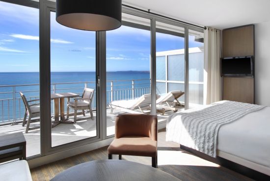 Blondie_Laura Ideal date custom pic 1