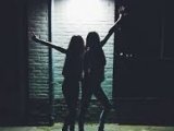 tamy-and-sara