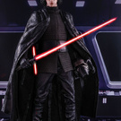 Hot Toys Figure Kylo Ren  Star Wars 