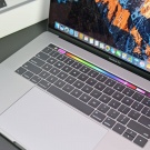 Apple MacBook Pro Touch Bar 15