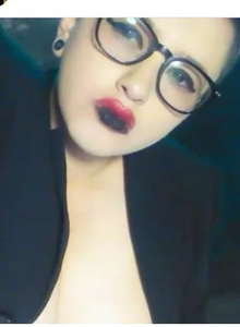 nickywinkler with makeup? photo 4510175